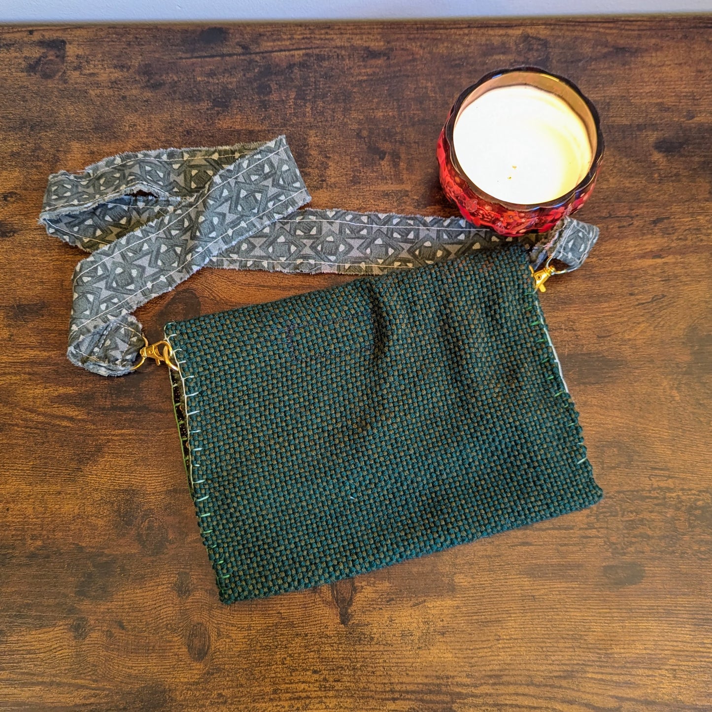 "I like Dirt" Handwoven Green Shoulderbag