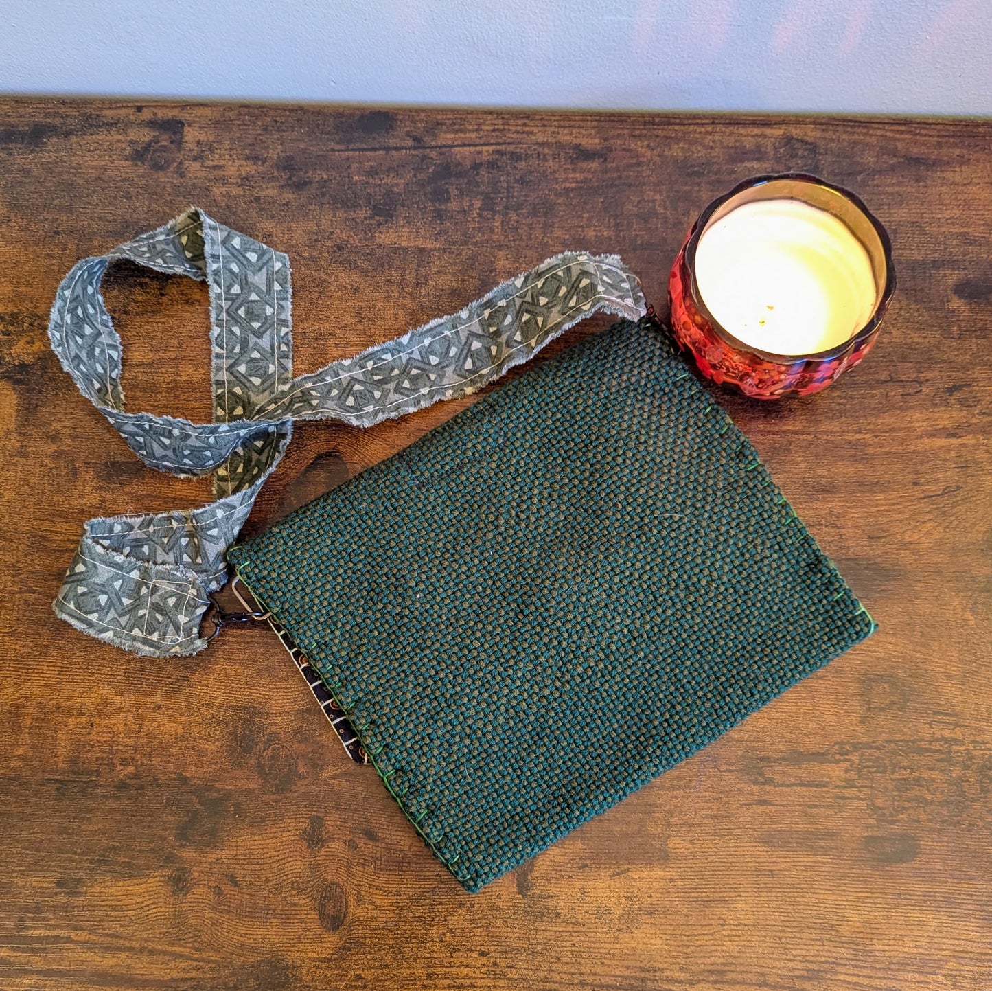 "Love Yourself" Green Celtic Knot Handwoven Shoulderbag